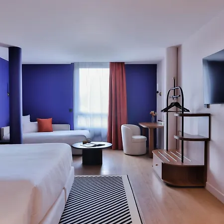 2m, The Originals Relais Hotel Saint-Rambert-sur-Loire